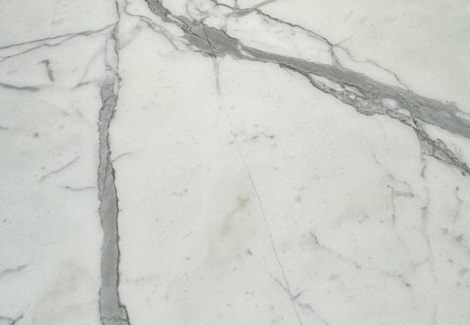 Calacatta Marble: Bold and Luxurious